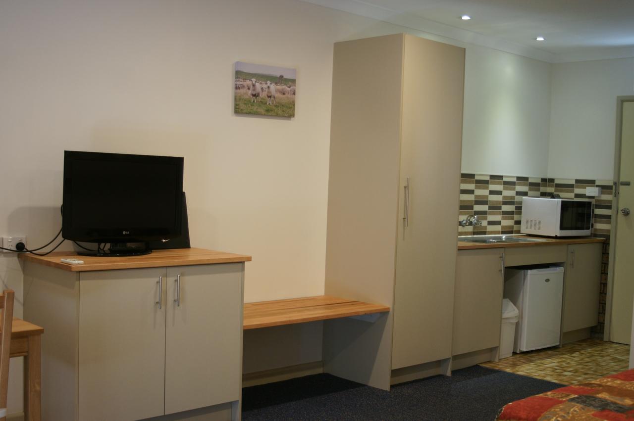 Culcairn Motor Inn Eksteriør billede