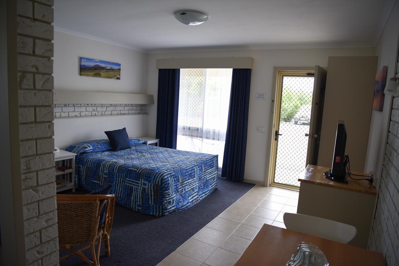 Culcairn Motor Inn Eksteriør billede