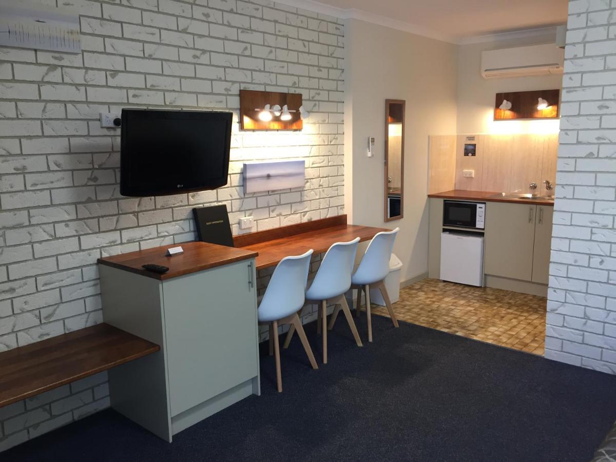Culcairn Motor Inn Eksteriør billede